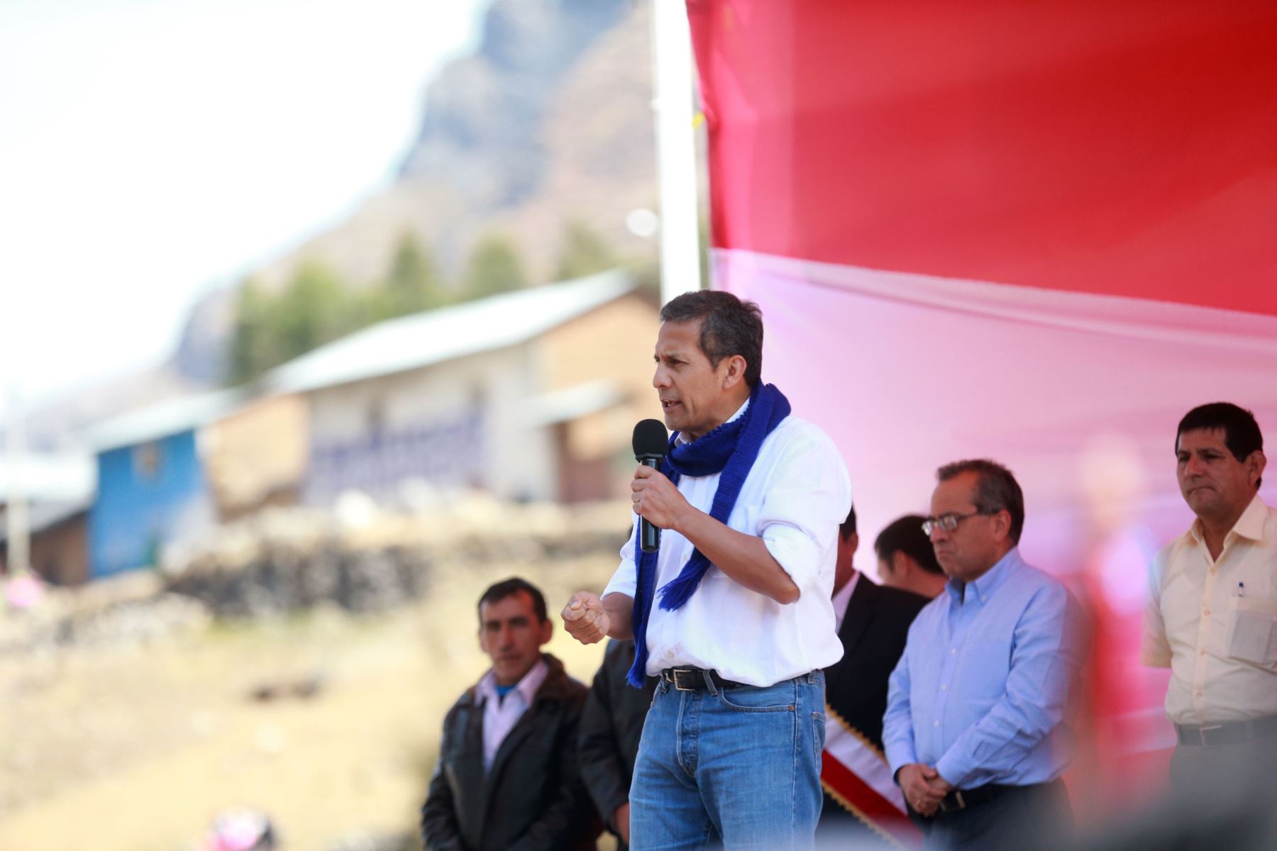 HUANUCO,PERU AGOSTO 26. Presidente Ollanta Humala inaugura obras de mejoramiento del colegio Fernando Belaunde Terry en el distrito de Cayna, provincia de Ambo, región Huánuco.
Foto: ANDINA/Jhony Laurente
