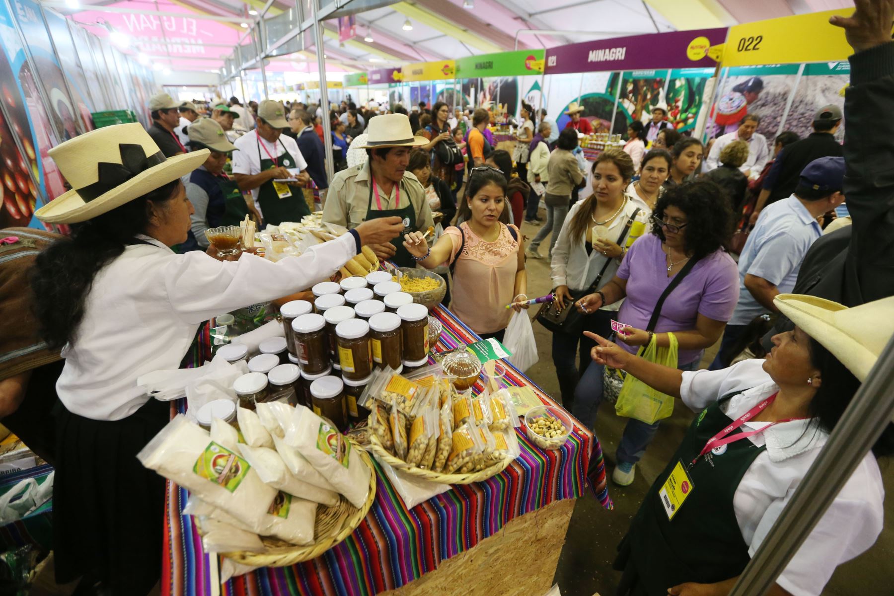 LIMA, PERÚ - SEPTIEMBRE 06. Feria gastronómica Mistura 2015 Foto: ANDINA/Vidal Tarqui