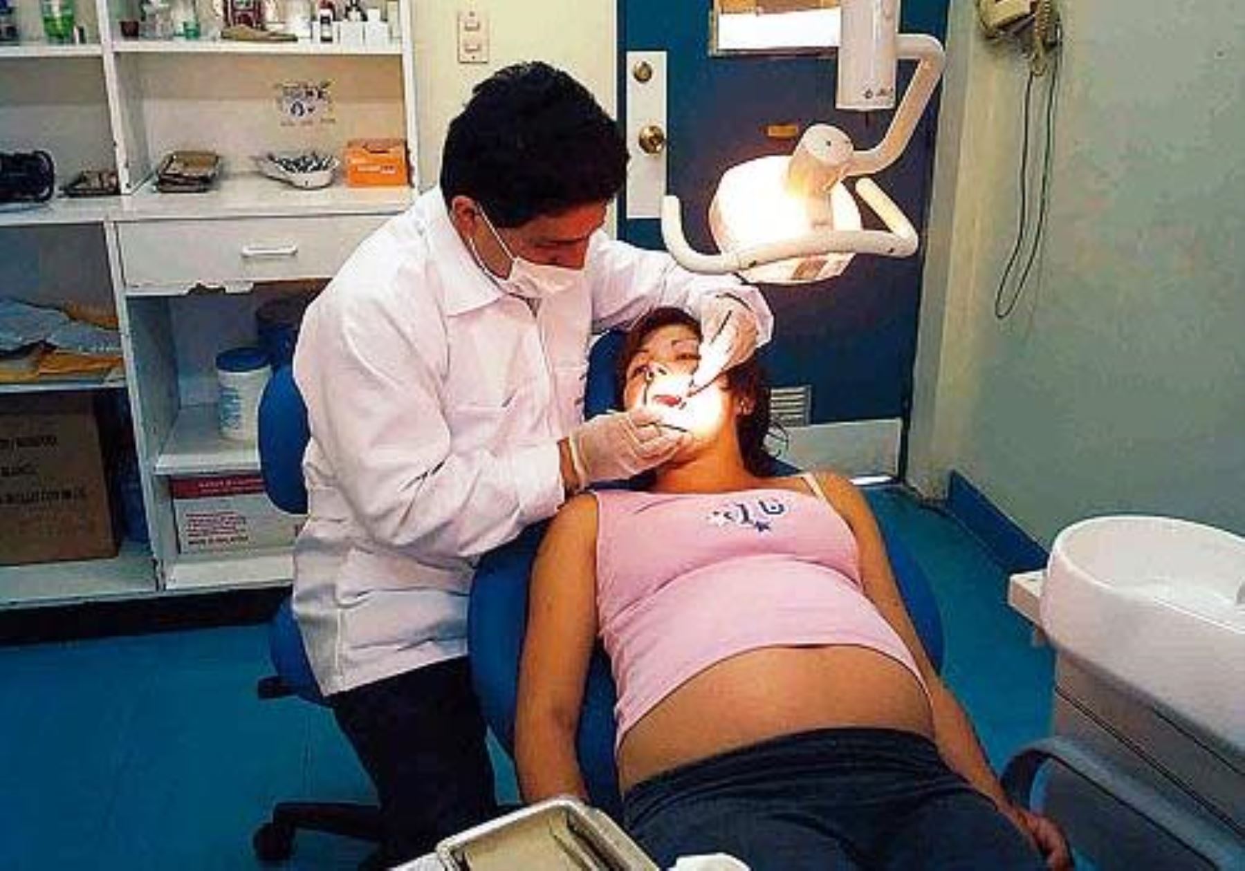 Aclaran algunos mitos sobre el tratamiento dental en mujeres gestantes. Foto: ANDINA/Difusión.