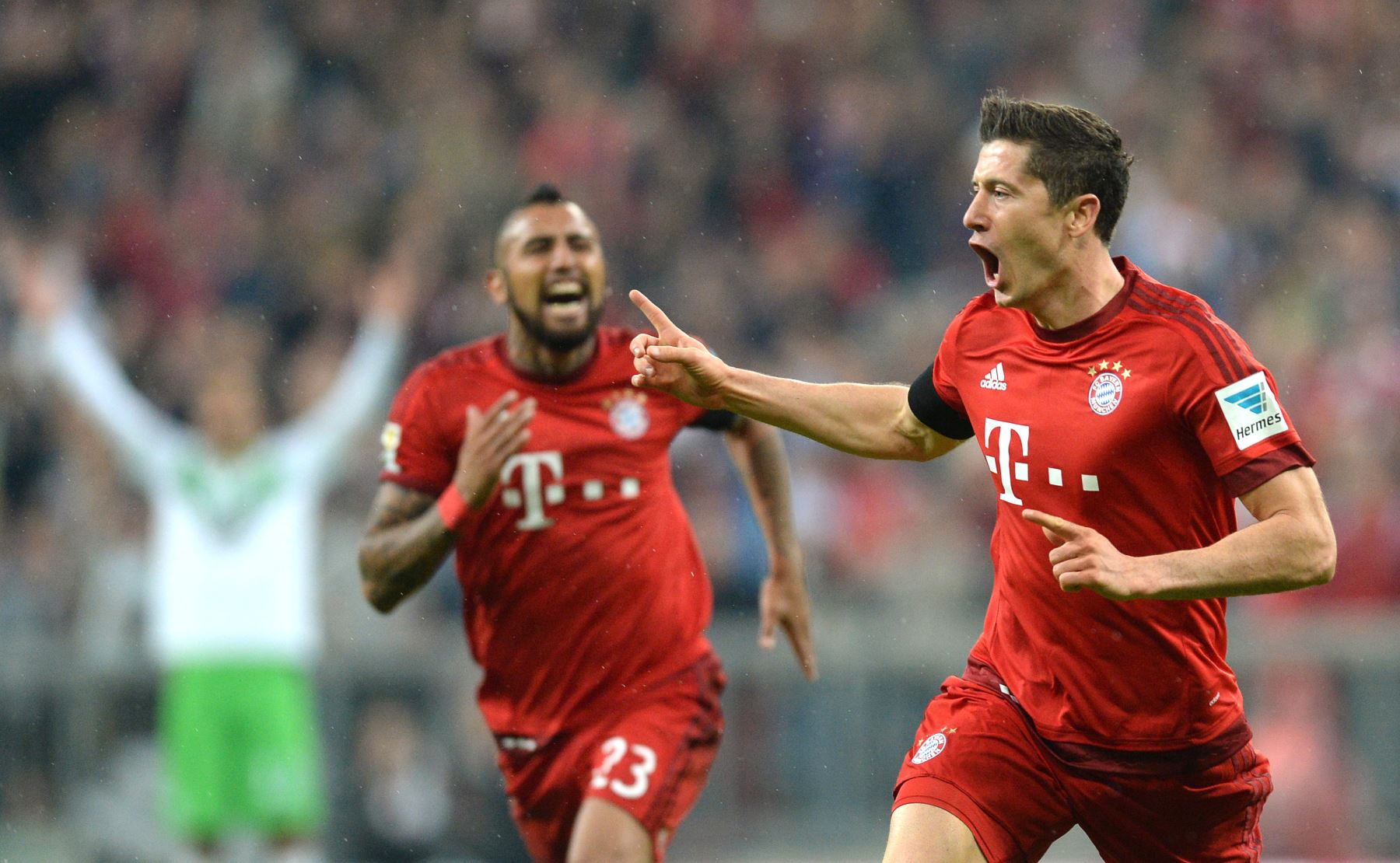 Robert Lewandowski anotó los cinco tantos en la goleada del Bayern Múnich al Wolfsburgo.