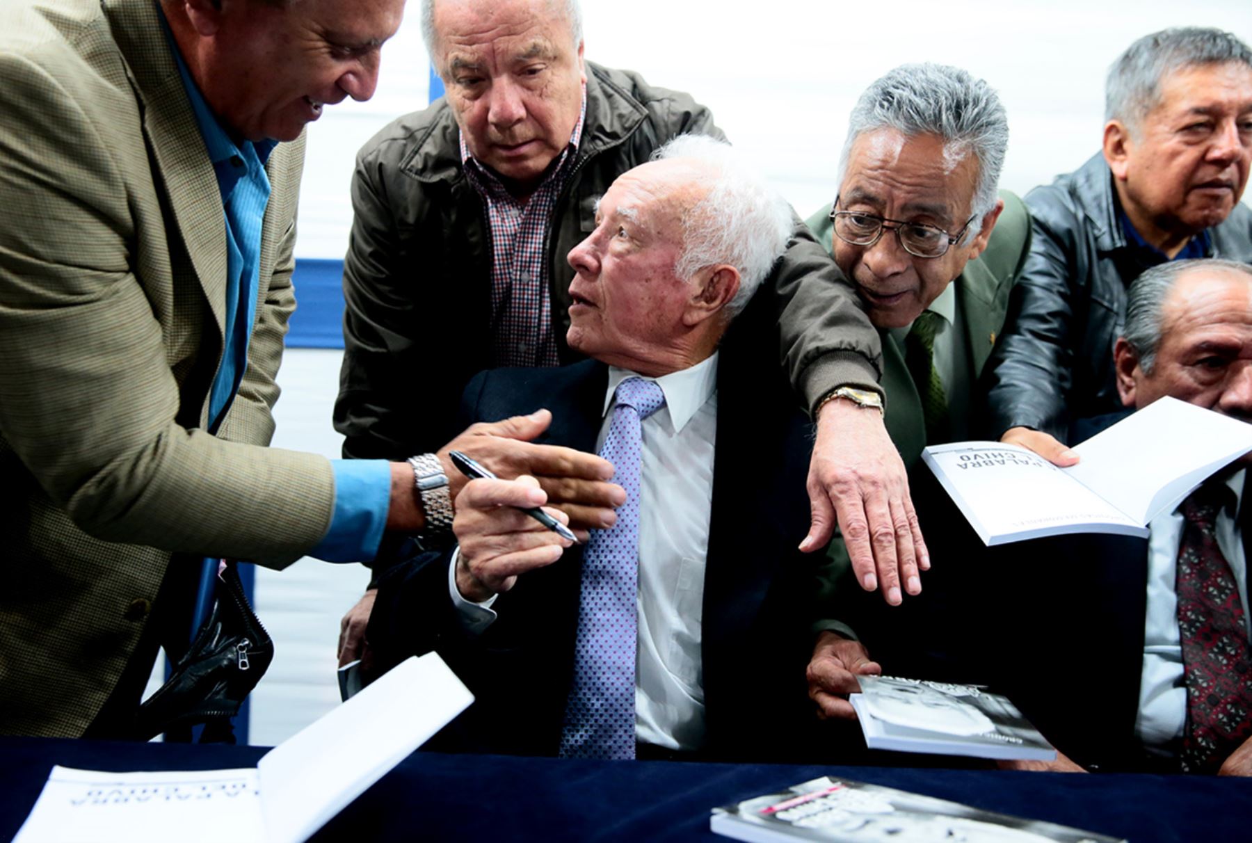 LIMA,PERÚ-SETIEMBRE 29, 2015.Presentación del libro con las mejores crónicas del periodista Humberto “Chivo” Castillo.Foto: ANDINA/Carlos Lezama