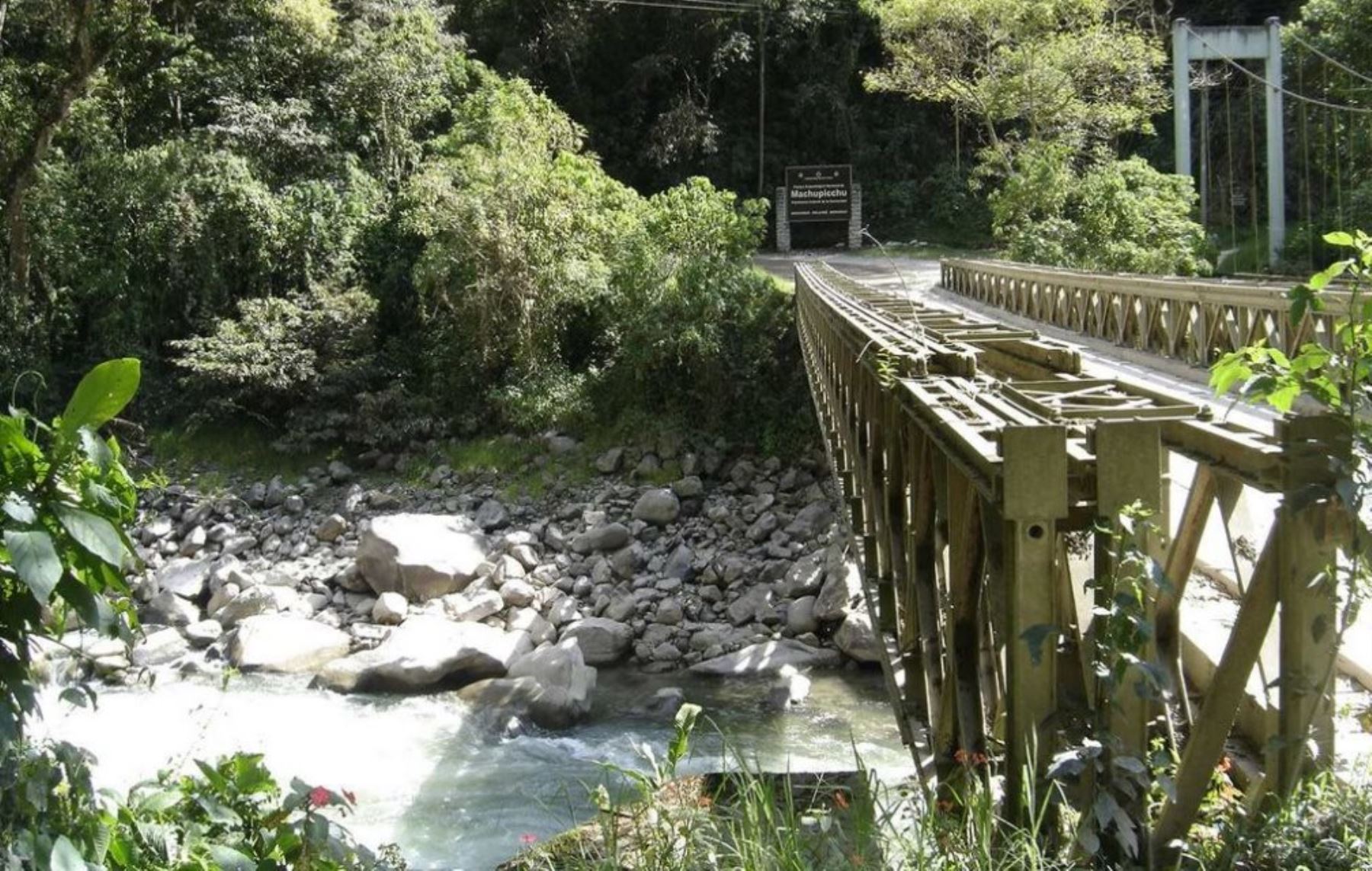 Nueva infraestructura reemplazará al actual puente Ruinas que comunica Machu Picchu Pueblo con el Santuario Inca. ANDINA/Percy Hurtado