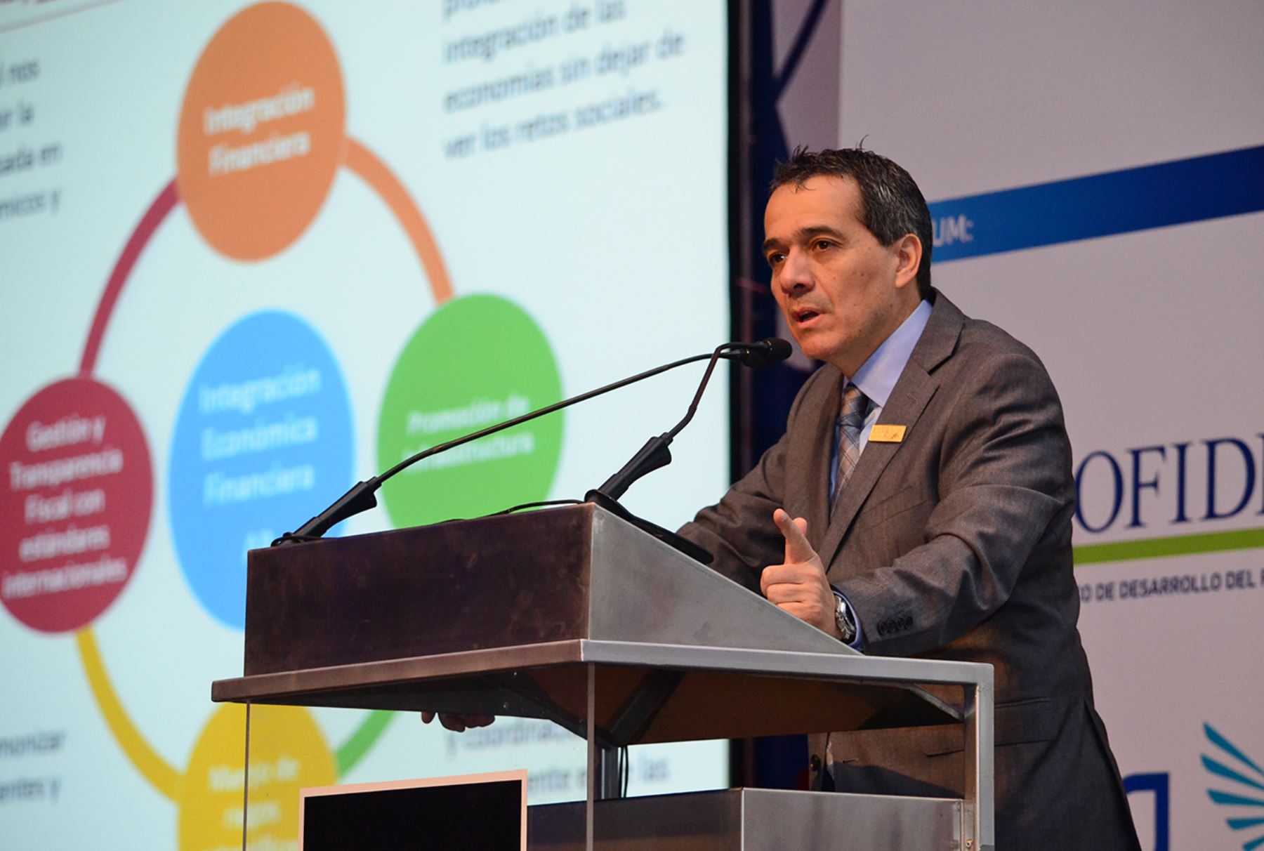 LIMA, PERÚ - OCTUBRE 06. Ministro de Economia, Alonso Segura, en el Banking Day.Foto:ANDINA/Diana Marcelo