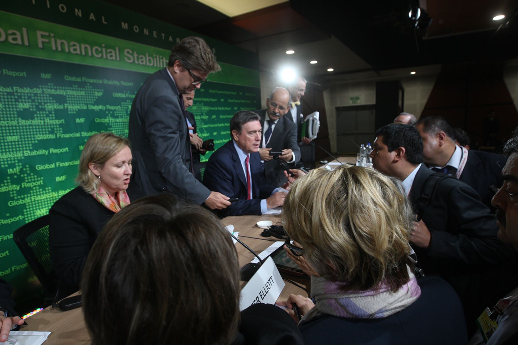 LIMA, PERÚ - OCTUBRE 07. Exposición de José Viñals, Director del Departamento de Mercados Monetarios y de Capital del FMI en el marco de las reuniones Anuales del Banco Mundial y Fondo Monetario Internacional.

Foto: ANDINA/Juan Carlos Guzmán Negrini.