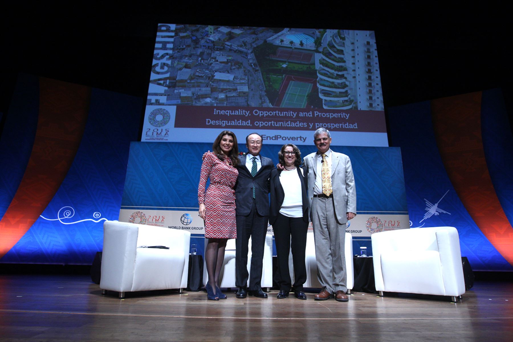 LIMA, PERÚ - OCTUBRE 07. Seminario: Desigualdad, oportunidades y prosperidad. Participan Patricia Janiot, Jim Yong Kim, presidente del grupo Banco Mundial, Juan Alberto Fuentes Knight, presidente de Oxfam y Rebeca Grynspan, secretaria general iberoamericana.

Foto: ANDINA / Juan Carlos Guzmán Negrini.