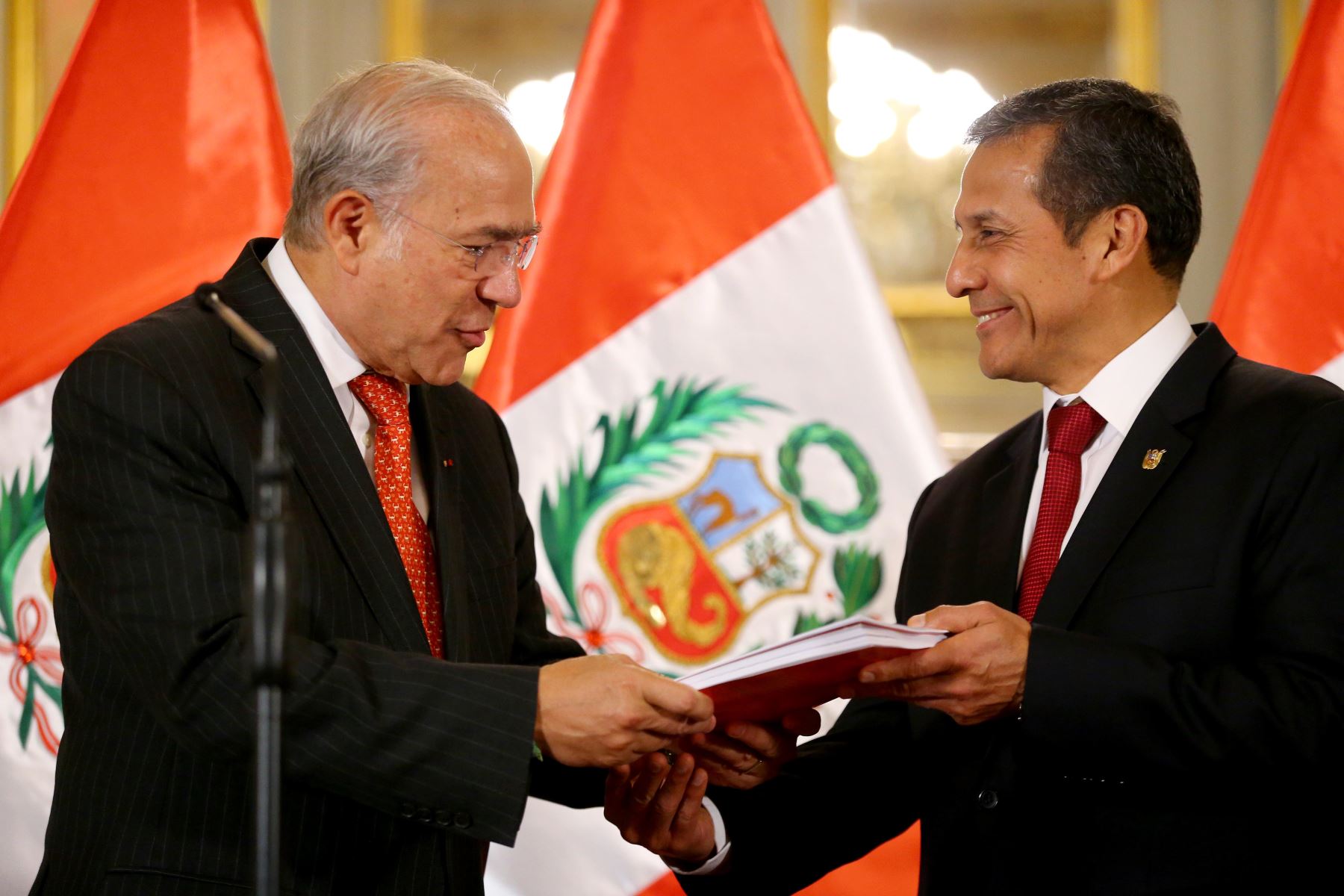 LIMA,PERU OCTUBRE 06. Carta de adhesión del Perú a la “Declaración de Crecimiento Verde” fue suscrita en presencia del presidente Ollanta Humala en Palacio de Gobierno
 Foto: ANDINA/Prensa Presidencia
