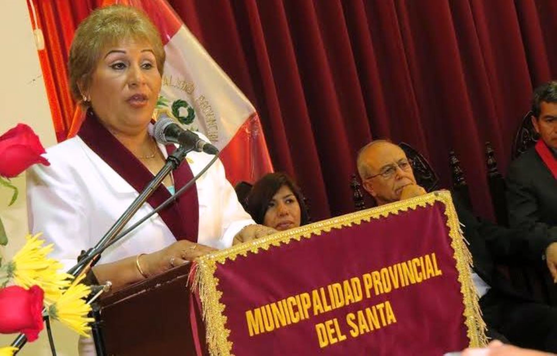 Pleno del Concejo Municipal del Santa suspendió a la alcaldesa Victoria Espinoza quien fue sentenciada por el Poder Judicial. ANDINA