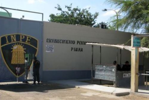 Trasladan al penal de Río Seco a policía investigado por abatir a delincuente. INTERNET/Medios