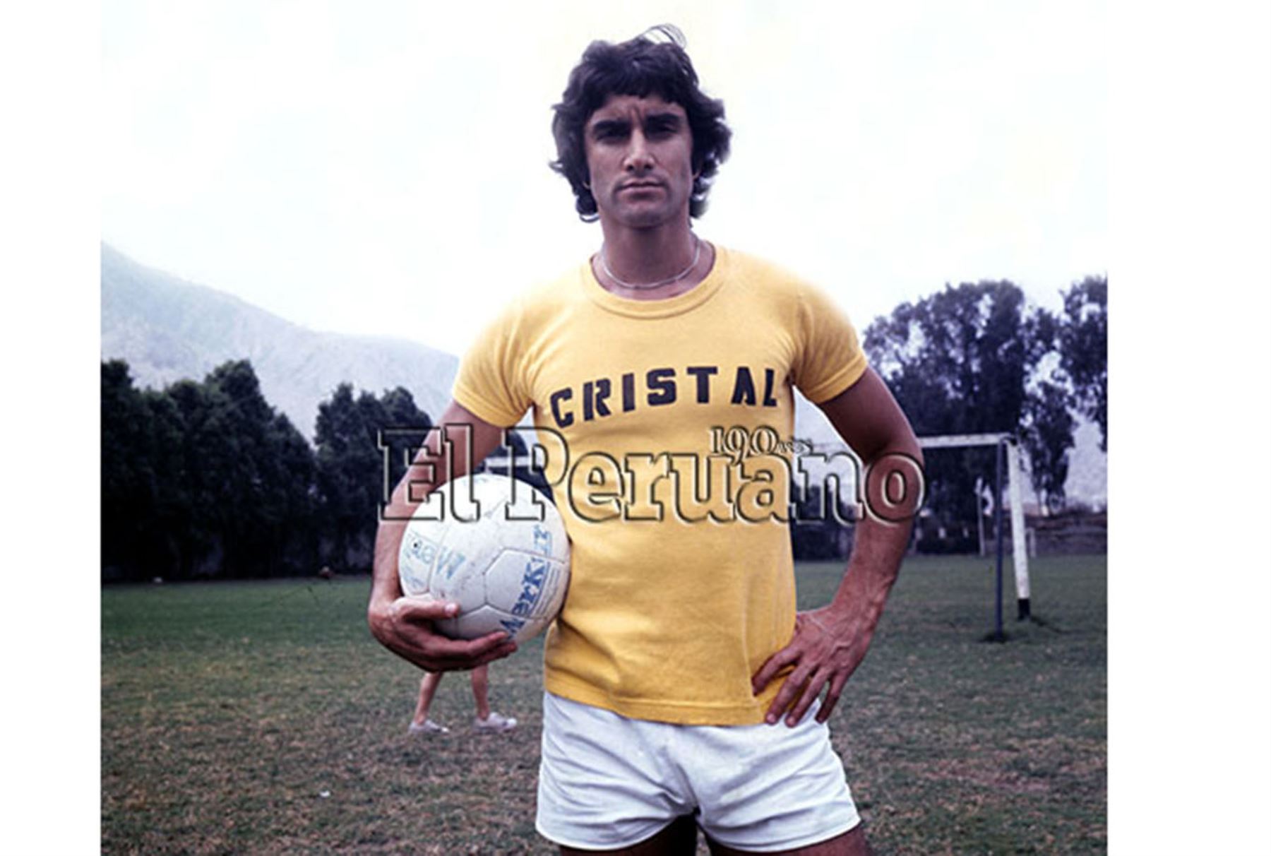 Lima - 11 agosto 1977 / Juan Carlos Oblitas, delantero de Sporting Cristal. Foto: ANDINA/ Archivo Histórico El Peruano.