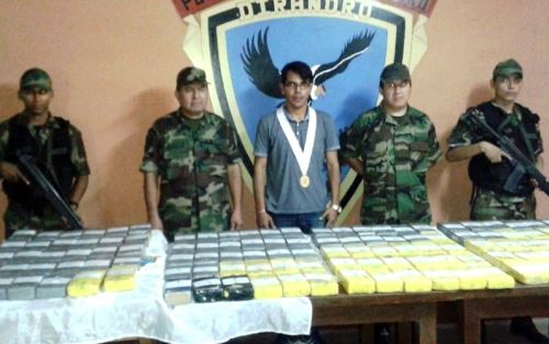 Un presunto narcotraficante fue detenido en Madre de Dios durante un operativo de interdicción.
