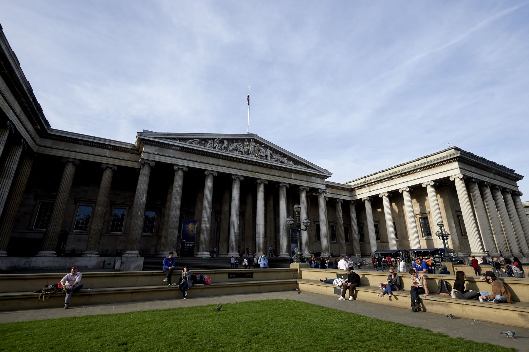 presentados sobre la evolución religiosa de Egipto en una exposición en el Museo Británico de Londres, que abarca los 1, 200 años desde la muerte de Cleopatra. Bajo el título "Egipto : la fe después de los faraones". Foto: AFP