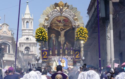 Arequipa: Señor de los Milagros protagonizará seis procesiones en octubre. ANDINA/archivo