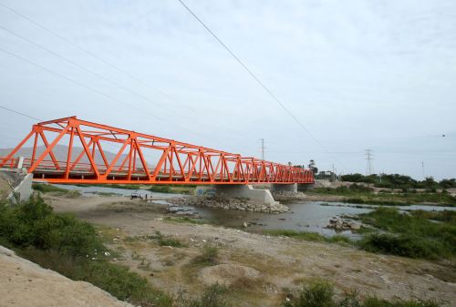 Provias Lambayeque inicia evaluación del estado del puente Reque. ANDINA/Melina Mejía