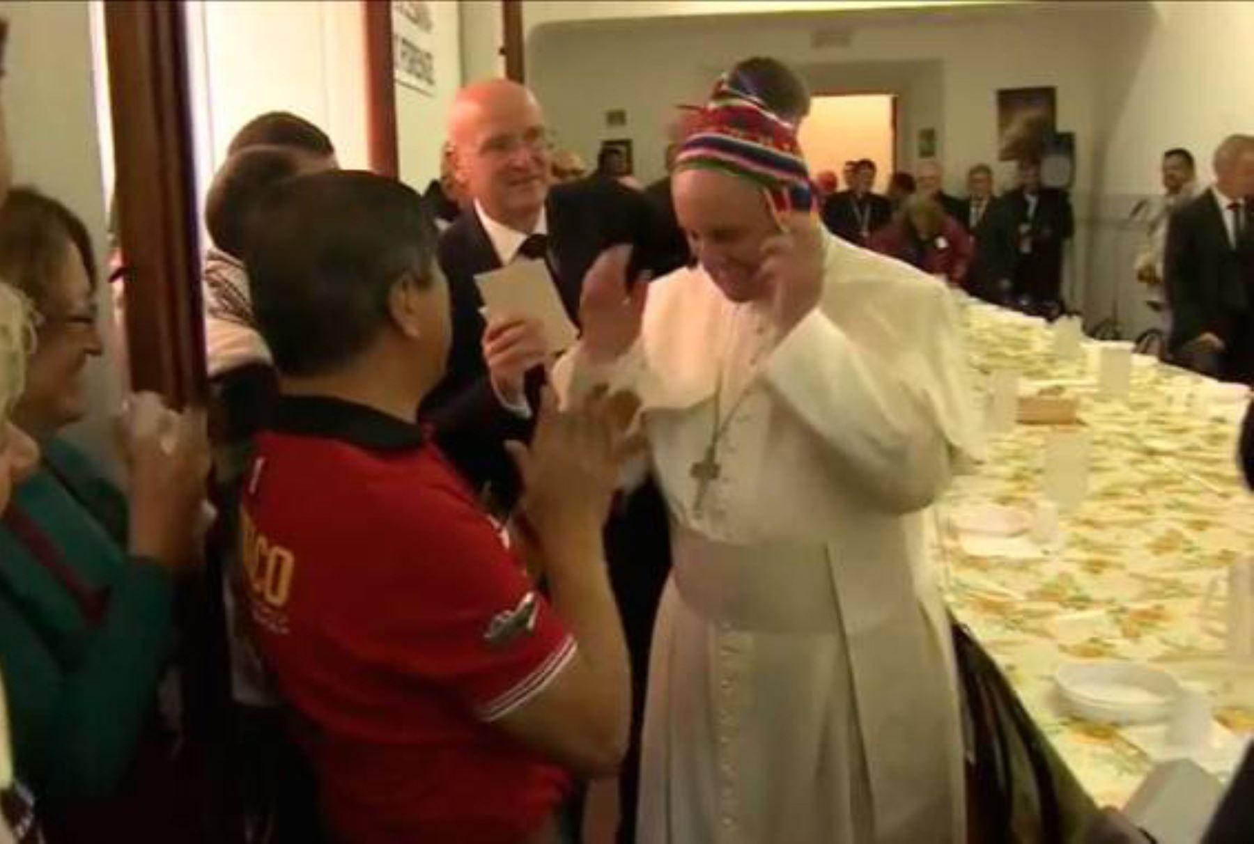 Peruano sorprendió a pontífice con regalo. Foto: ACI Prensa.