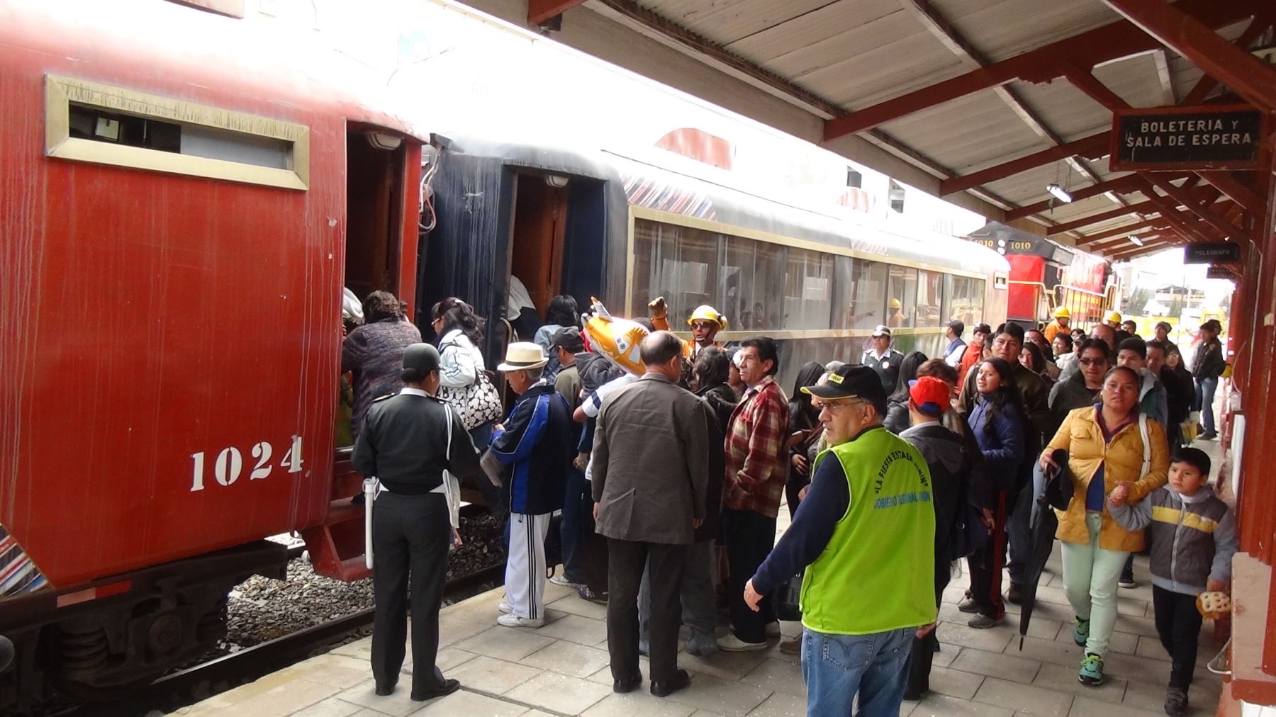 Prueban desempeño de tren Huancayo-Jauja.