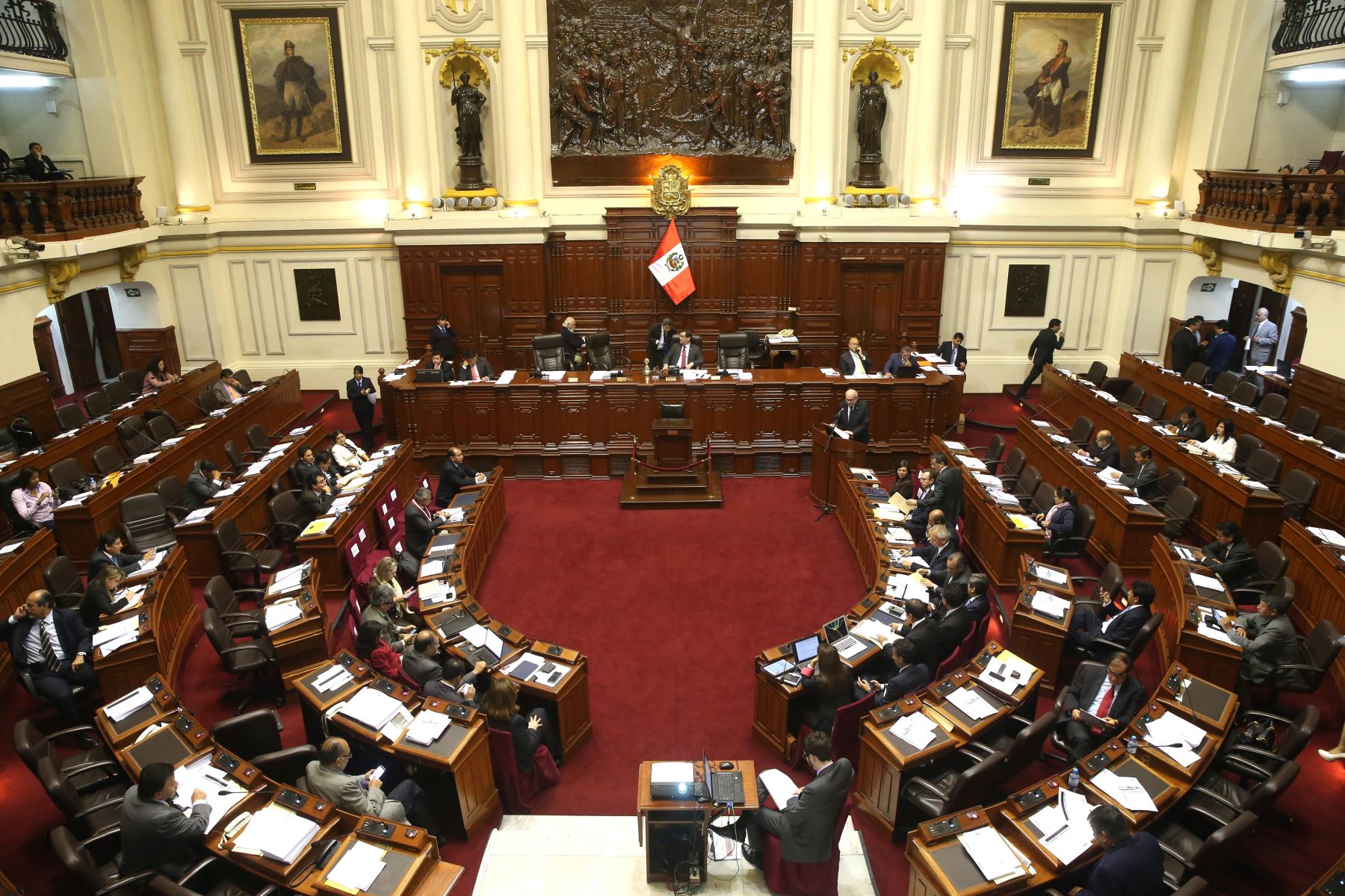 LIMA,PERÚ-NOVIEMBRE 26. Ministros exponen sobre presupuesto 2016 en el Congreso de la República.
Foto: ANDINA/Oscar Farje Gomero.