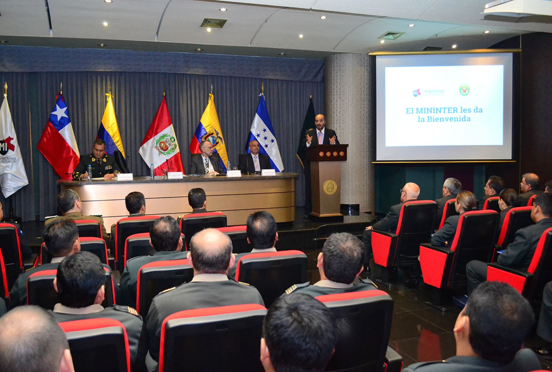 Ministro del Interior, José Luis Pérez Guadalupe, inauguró hoy el seminario internacional Policía Comunitaria y Participación Ciudadana: Fortaleciendo el Rol de la PNP