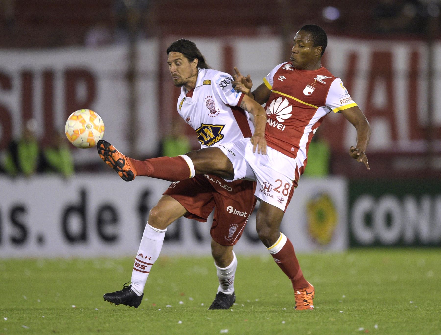 Cinco goles de Independiente a Huracán en el Tomás Adolfo Ducó