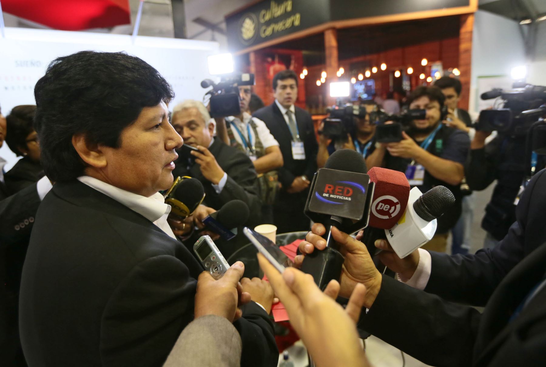 PARACAS-PERÚ, DICIEMBRE 03. Conferencia de prensa del presidente de la federación peruana de fútbol Edwin Oviedo sobre la detención de Manuel Burga.Foto: ANDINA/ Carlos Lezama