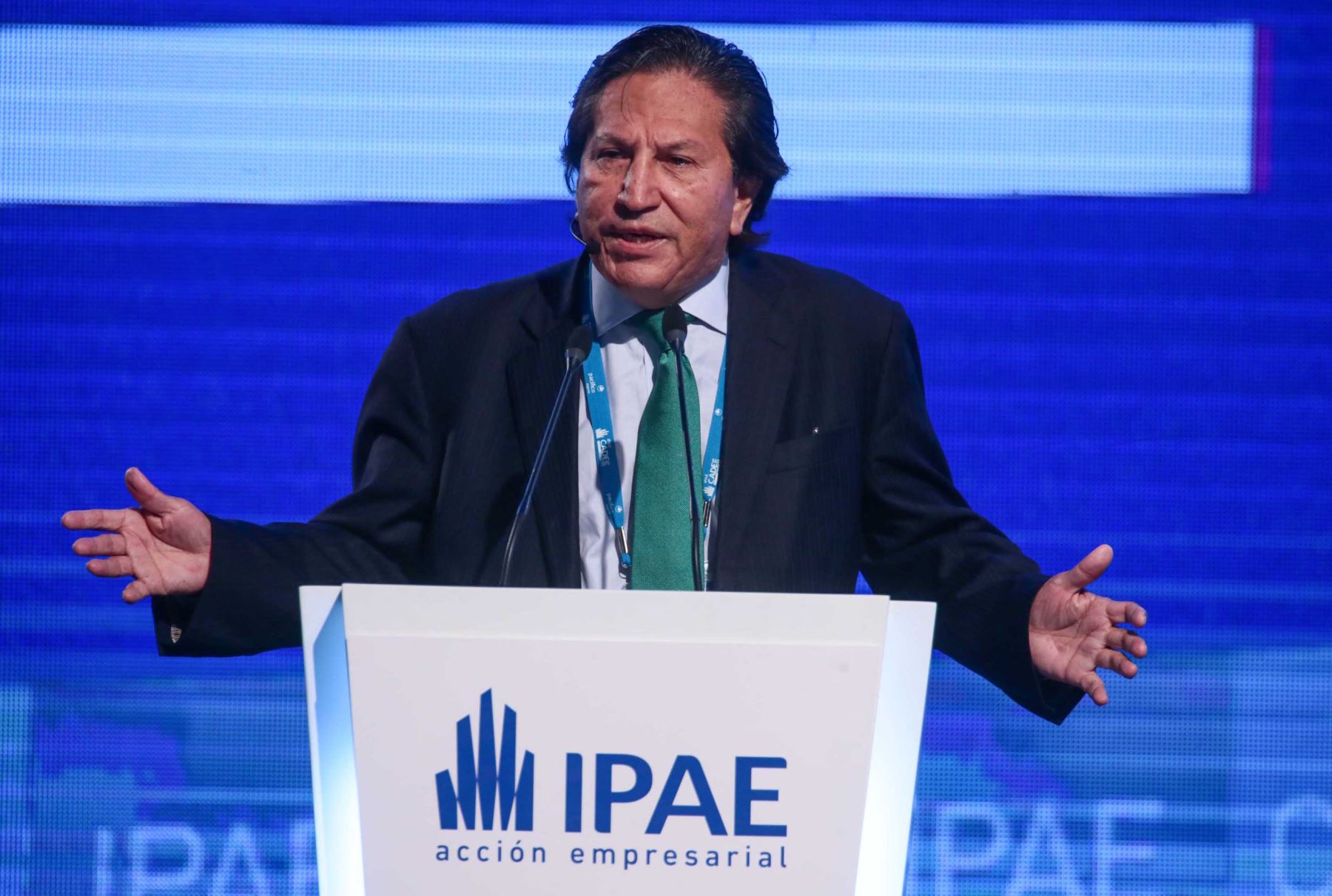 PARACAS-PERÚ, DICIEMBRE 04. El candidato Alejandro Toledo (Perú Posibe) se inicia en Paracas la presentación de aspirantes a la Presidencia de la República en las elecciones 2016, en la Conferencia Anual de Ejecutivos (CADE) 2015 Foto: ANDINA/ Carlos Lezama
