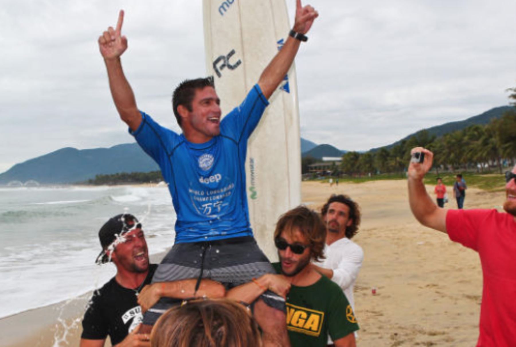 Piccolo Clemente campeón mundial en Longboard Foto: Wordl Surf League