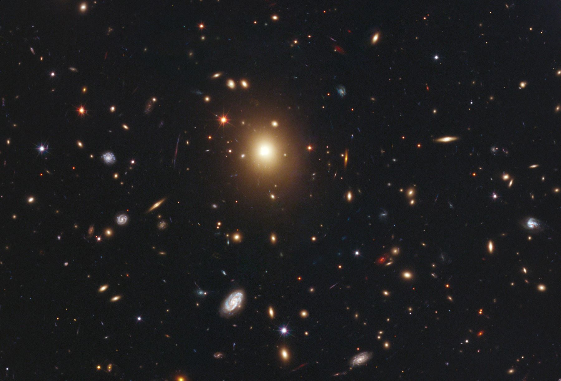 "Estos hallazgos son importantes para comprender cómo las galaxias se forman y evolucionan hasta convertirse en enormes galaxias elípticas", explicó Alma en un comunicado. Foto: AFP