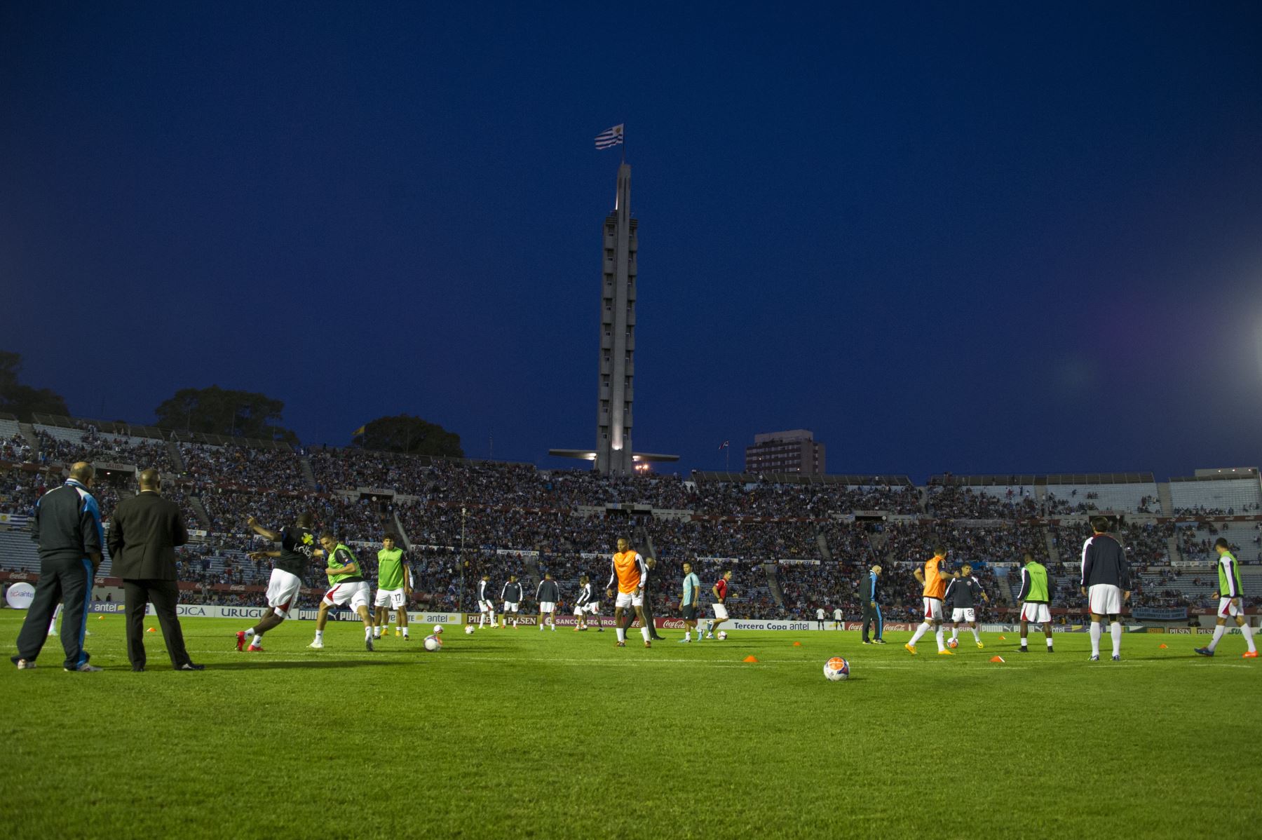 El estadio Centenario tiene capacidad para 60 mil espectadores. Foto: AFP.