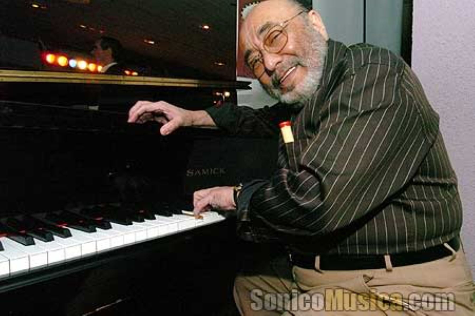 Músico y compositor Eddie Palmieri ante el piano. Foto: INTERNET/Medios
