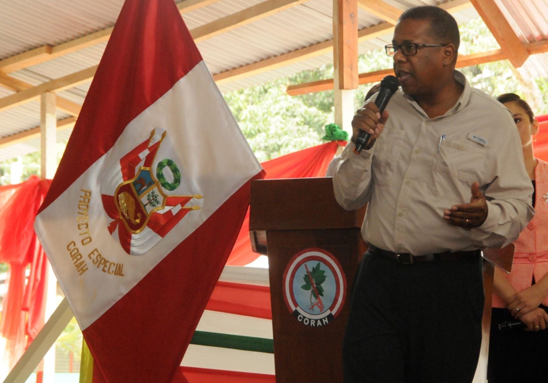 El embajador de Estados Unidos en Lima, Brian A. Nichols,participa en la clausura anual de las labores de erradicación de cultivos ilegales de coca, en la ciudad de Pucallpa, región Ucayali. Difusión