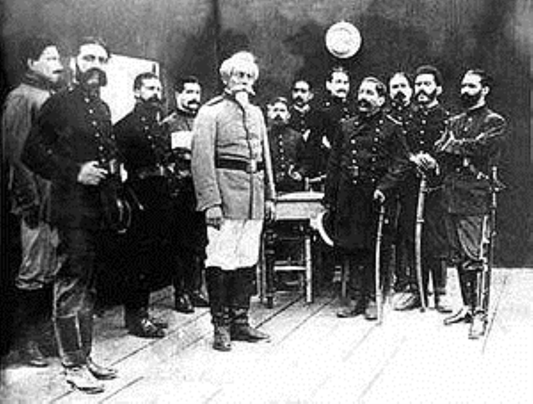 El coronel Francisco Bolognesi junto a los defensores de Arica.