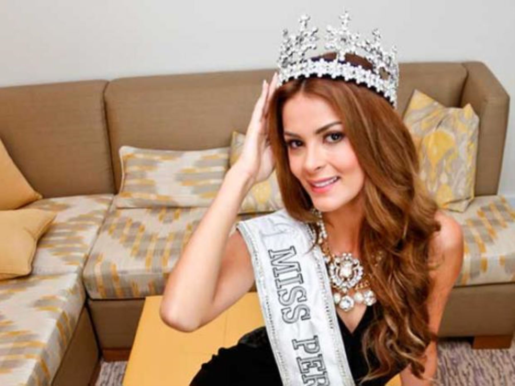 Laura Spoya solidaria con su par Miss Colombia.