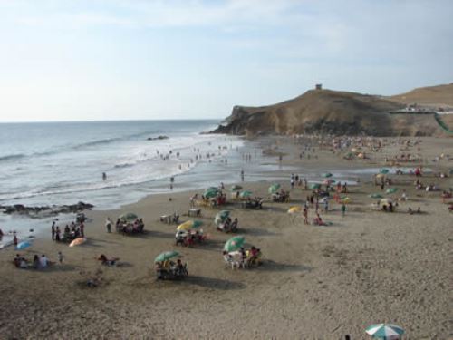 Playa Hornillos, en Huacho