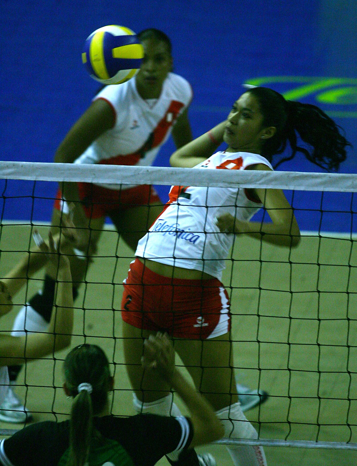 Partido entre los seleccionados de Voley  de Perù y Bolivia clasificatorio para las olimpiadas Beijing 2008 . Foto: ANDINA / Piero Vargas