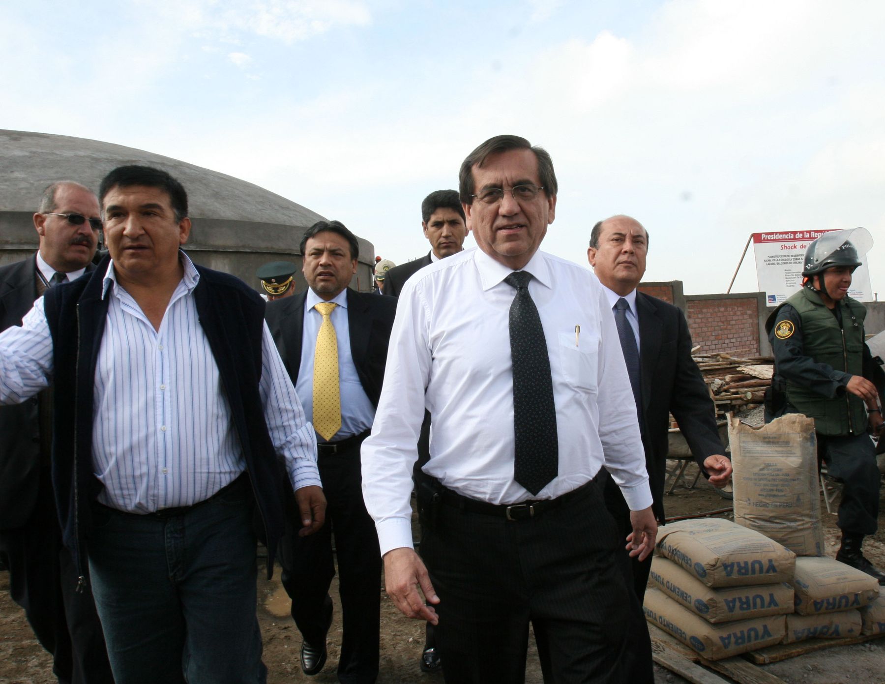 Primer Ministro, Jorge del Castillo supervisó reservorio de agua potable en el distrito de Alto Selva Alegre en Arequipa. Foto: ANDINA/Norman Cordova