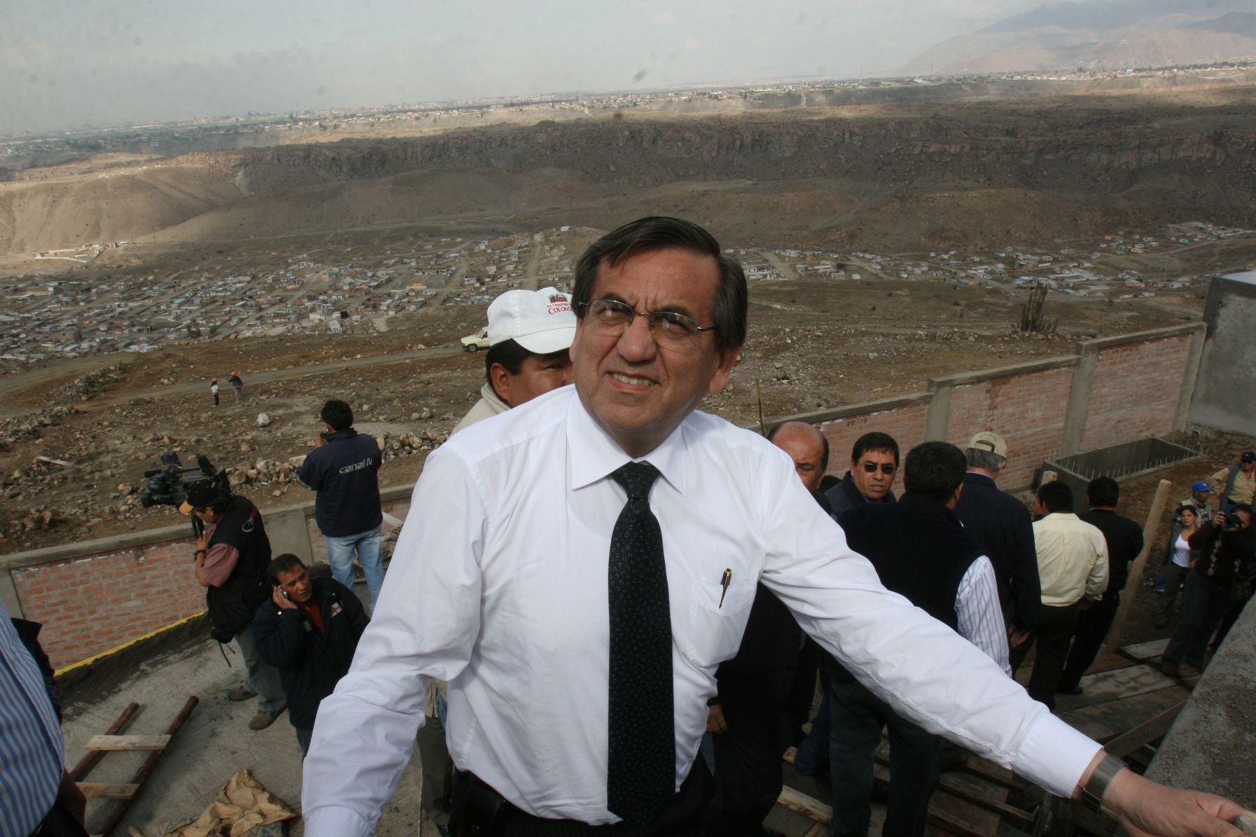 Primer Ministro, Jorge del Castillo supervisó reservorio de agua potable en el distrito de Alto Selva Alegre en Arequipa. Foto: ANDINA/Norman Córdova