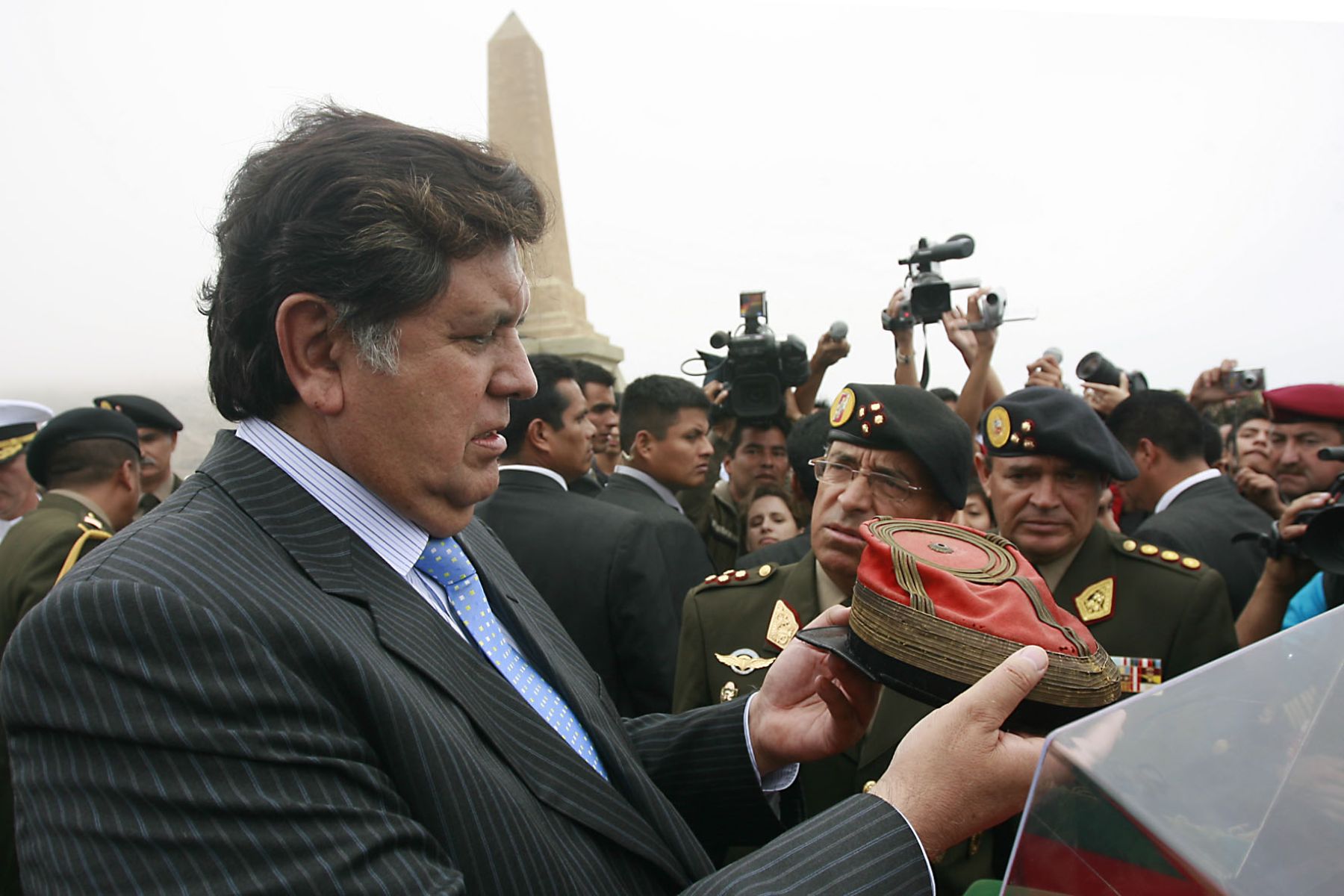 Presidente de la República, Alan Garcìa, encabeza ceremonia en homenaje a los Defensores de Lima en el Morro Solar. Foto: ANDINA/Sepres/Oscar Farje