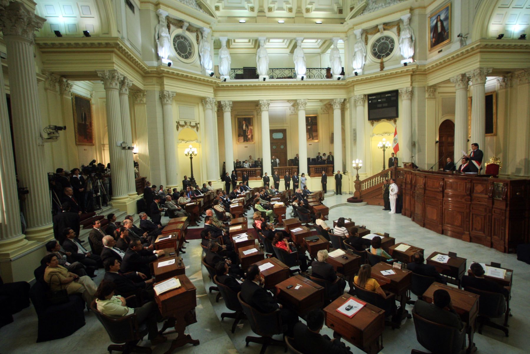 El presidente de la República, Alan García, informó en el Congreso sobre la demanda presentada por el Perú en la Corte Internacional de Justicia de La Haya. Foto: ANDINA/ Carlos Lezama