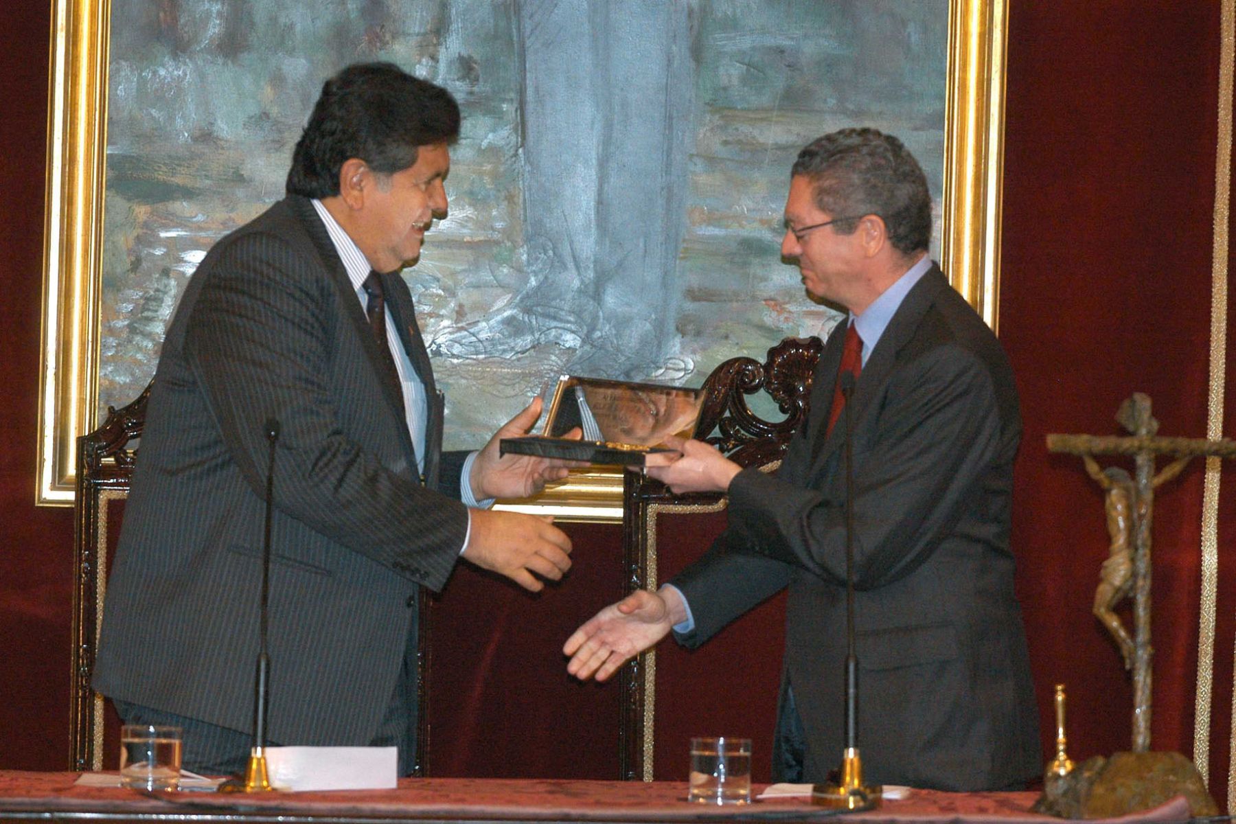 Jefe de Estado, Alan García, recibió llaves de oro de la ciudad de Madrid de manos del Alcalde,  Alberto Ruiz Gallardón. Foto:ANDINA/sepres