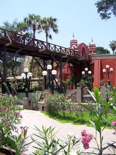 Puente de los Suspiros, en Barranco. Foto: Andina/Archivo.