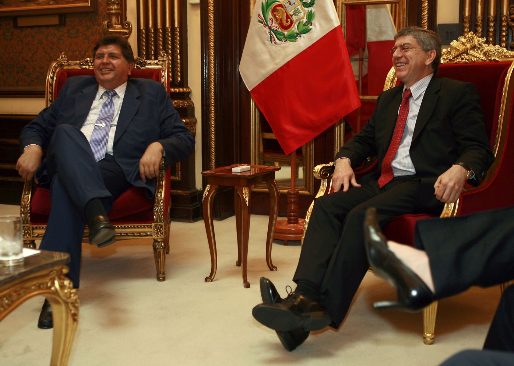El Presidente Alan García junto al ex presidente de Colombia César Gaviria en Palacio de Gobierno.Foto:ANDINA/SEPRES/Oscar Farje Gomero