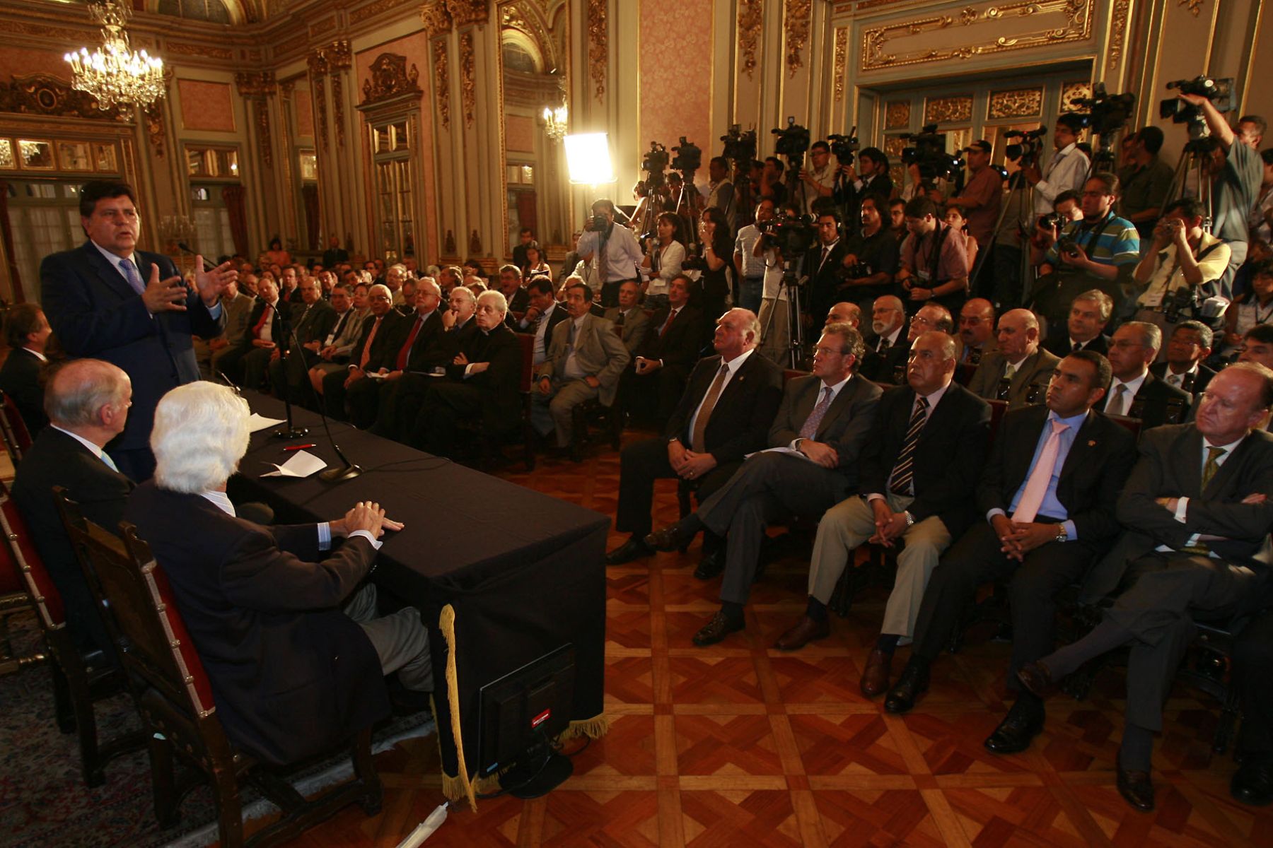El Jefe de Estado, Alan García, lanza V Cumbre de Jefes de Estado y de Gobierno de América Latina, el Caribe y la Unión Europea.Foto:ANDINA/SEPRES/Oscar Farje Gomero.