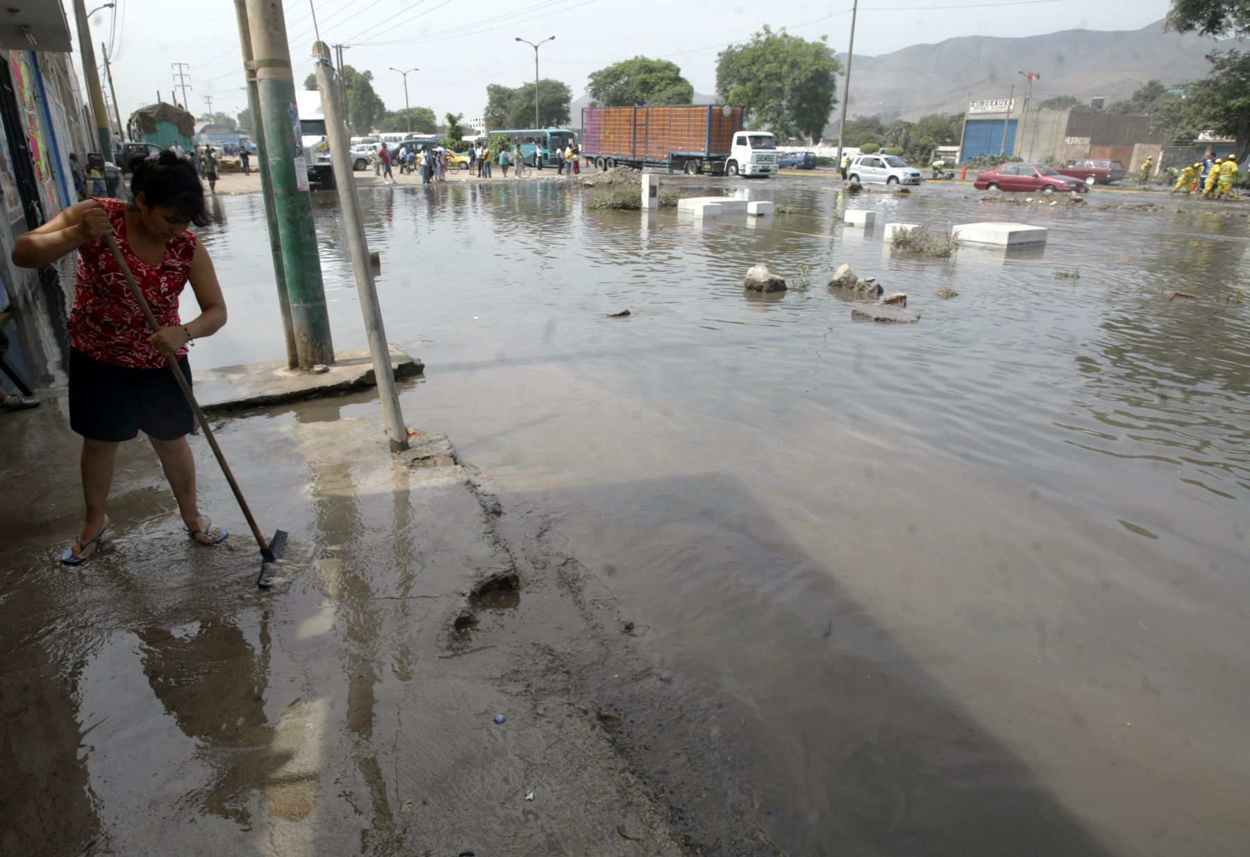 Fuerte aniego en kilometro 29 de la avenida Panamericana Norte. Foto: ANDINA / Alberto Orbegoso