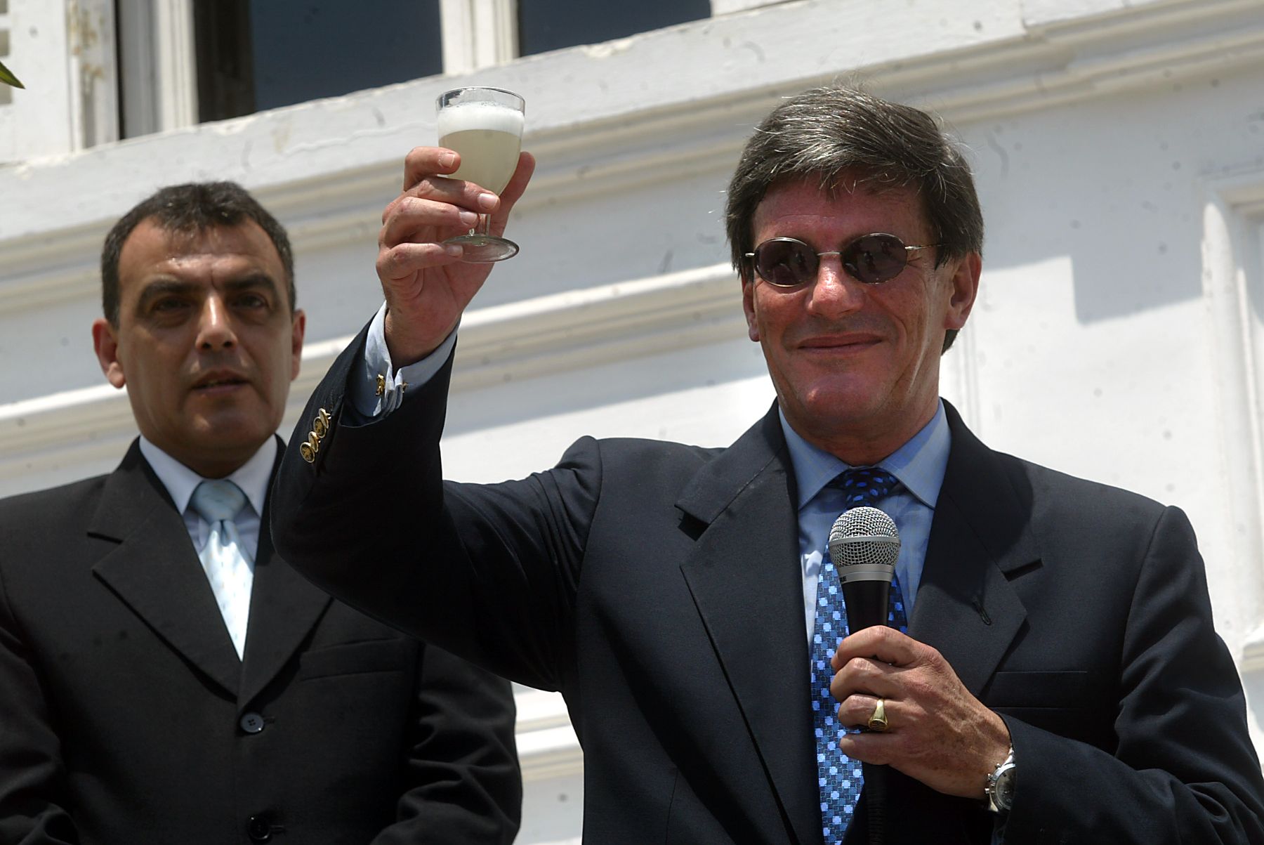 El Ministro de la producción, Rafael rey encabeza la ceremonia del Brindis Nacional del Pisco Sour. Foto: ANDINA / Alberto Orbegoso