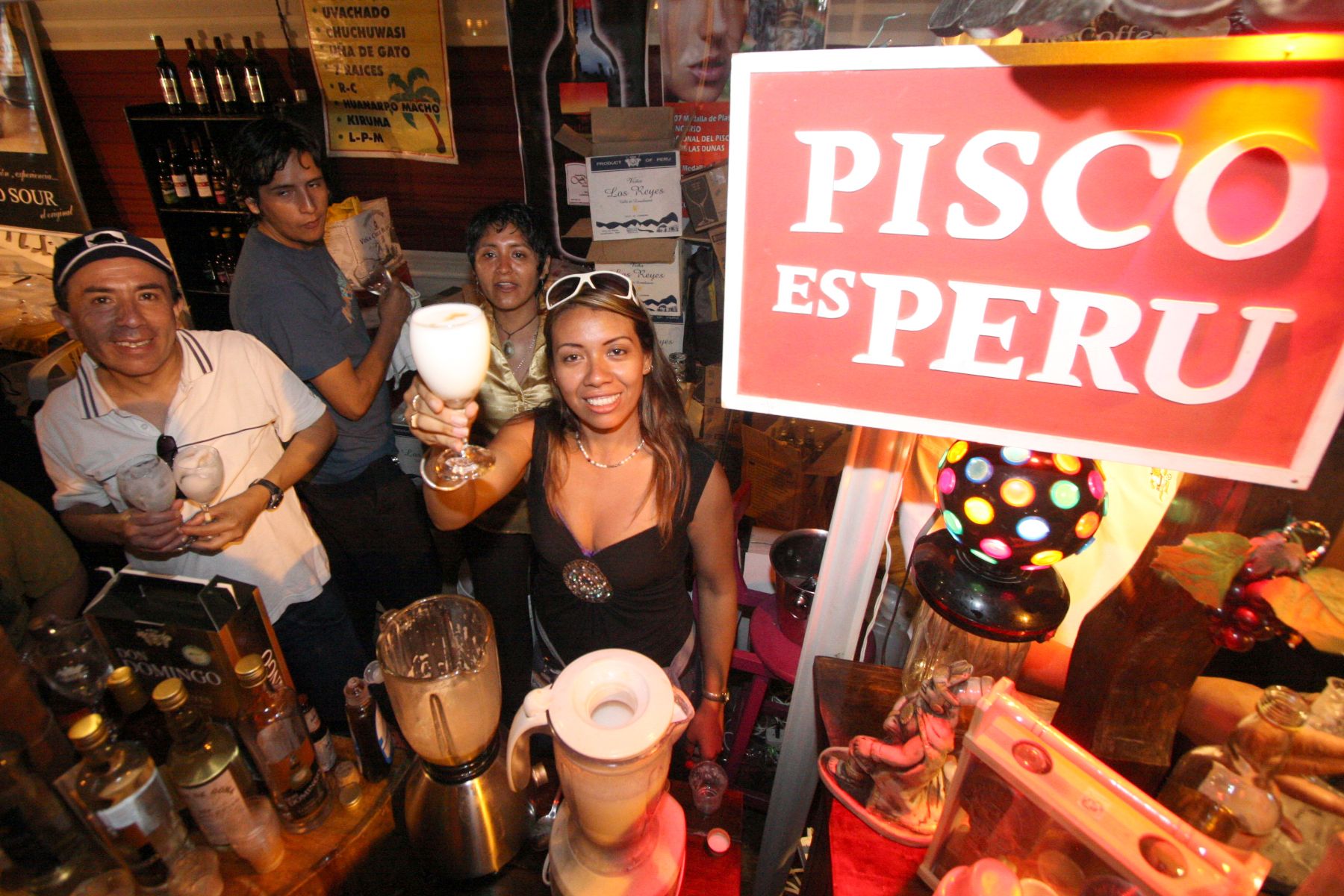 Celebraciòn del Dìa del Pisco en Boulevard Chabuca Granda, Centro de Lima. Foto. ANDINA/ Stephanie Zollner