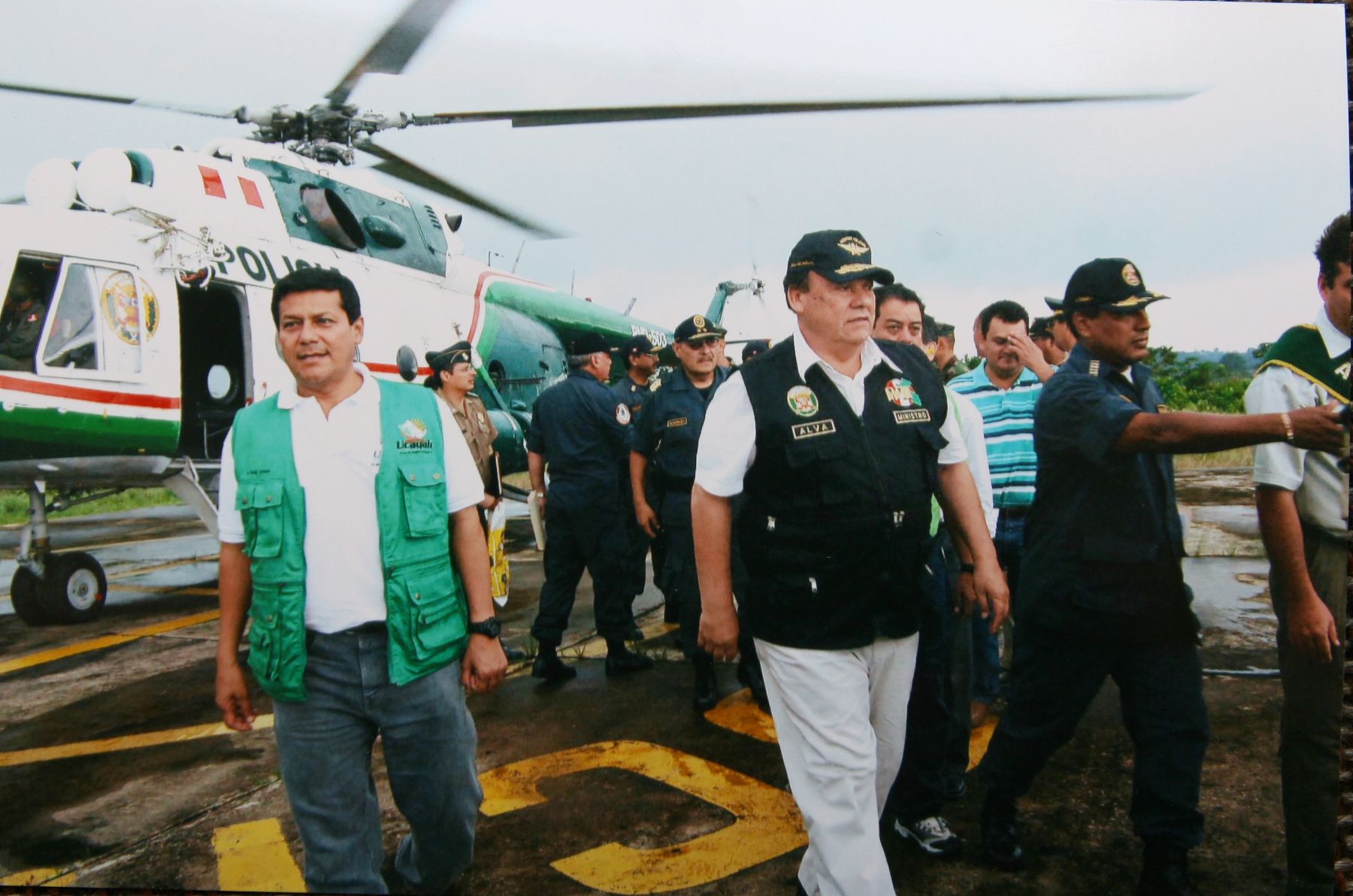 Ministro del Interior, Luis Alva Castro, sobrevoló  distrito de Irazola en Ucayali. Foto: ANDINA / Mininter.