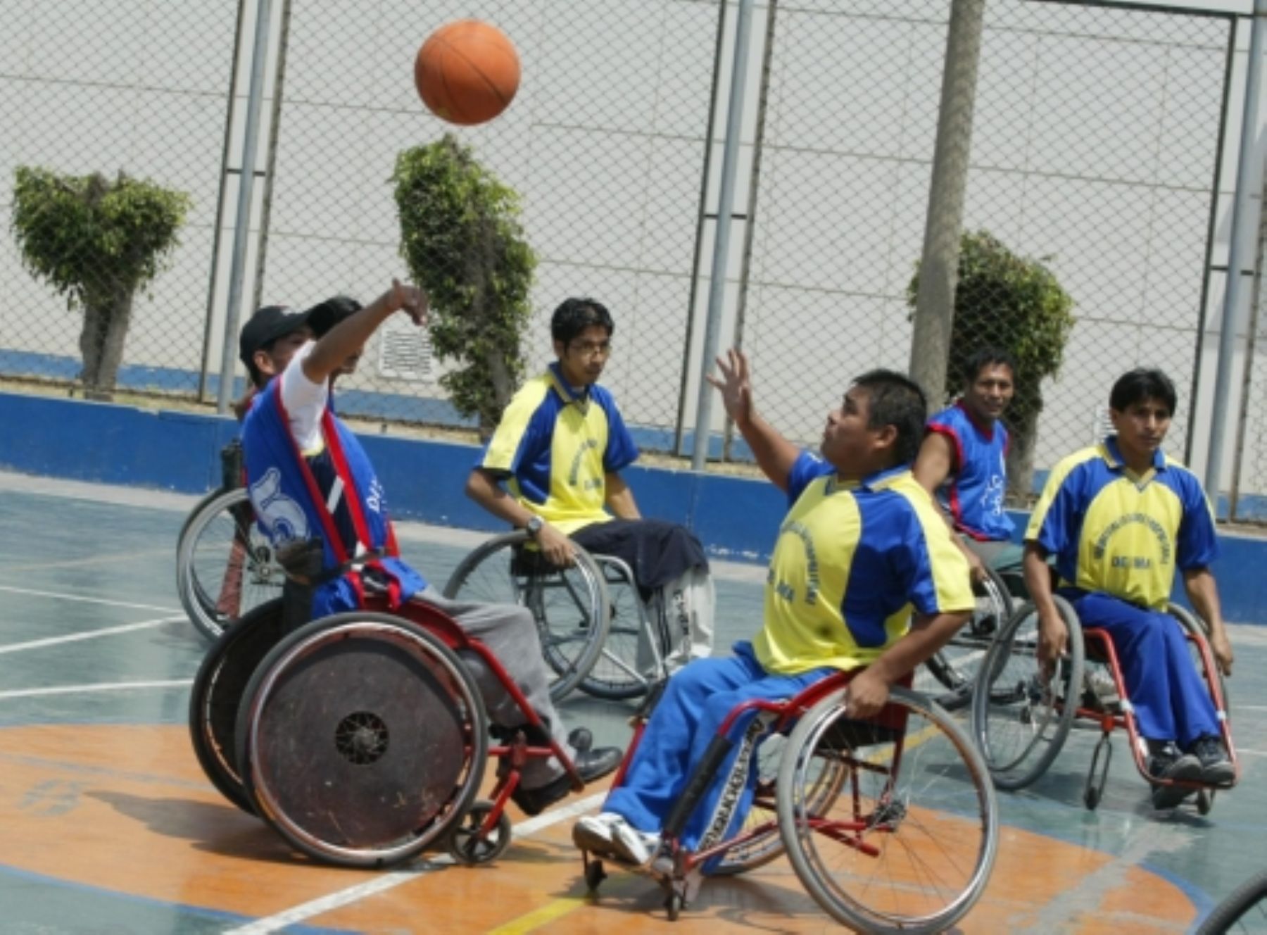 Más de 10,000 colegios regulares pueden recibir a niños con discapacidad. Foto: ANDINA/Archivo.