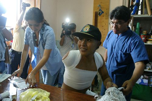 Richard Nina Paucará perdió el brazo derecho a consecuencia de un derrumbe similar ocurrido el año pasado en La Victoria. Foto: ANDINA/Archivo.