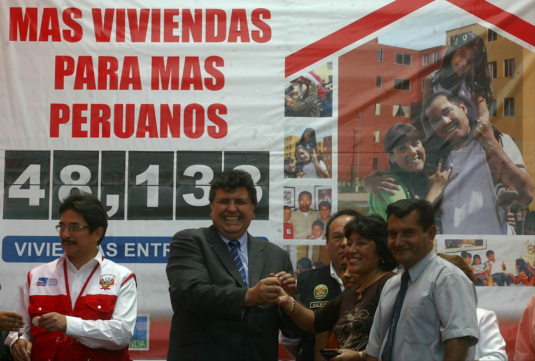 El presidente de la República, Alan García Pérez, inaugura complejos habitacionales en la ciudad de Truillo. Foto: ANDINA / Alberto Orbegoso