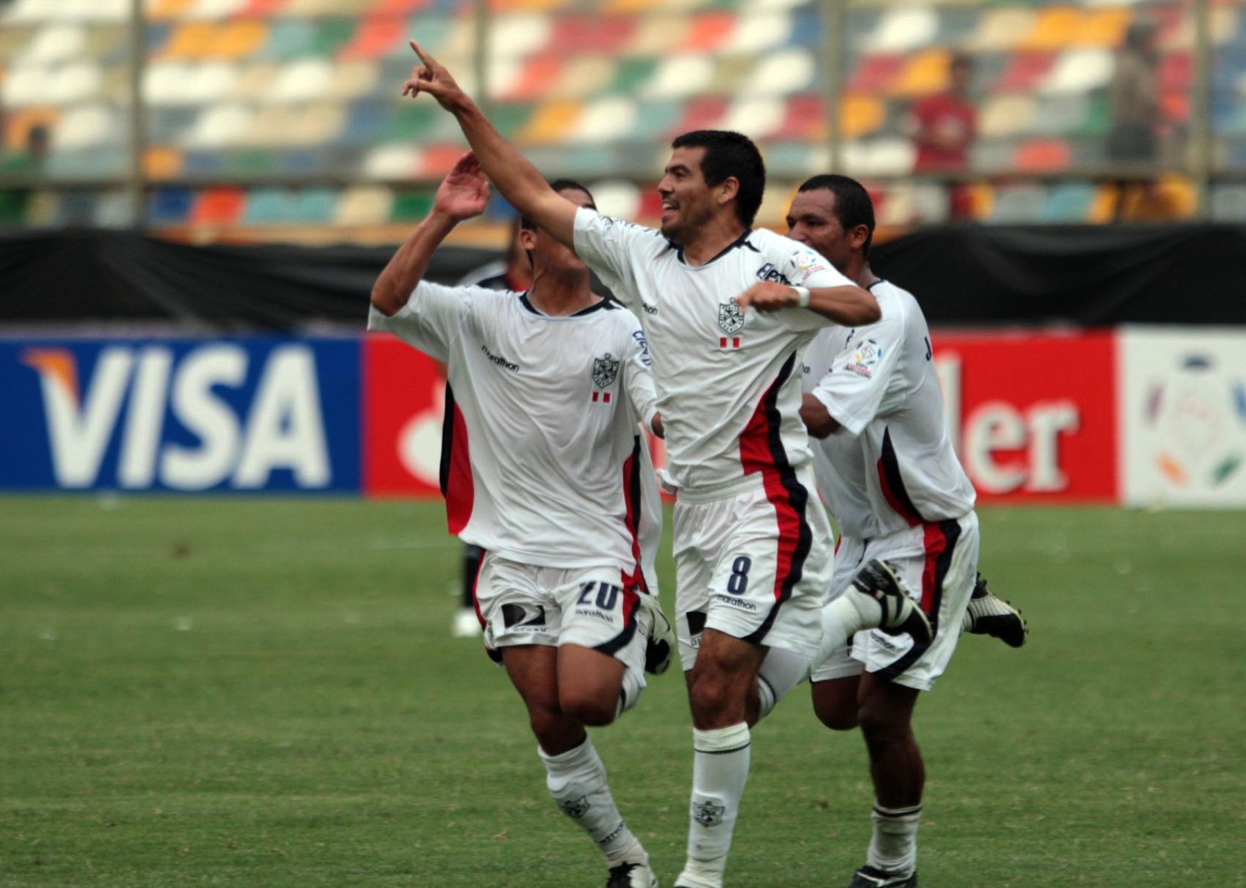 Segundo gol de San Martìn a River.FotoANDINA:Juan Carlos Guzmàn Negrini.
