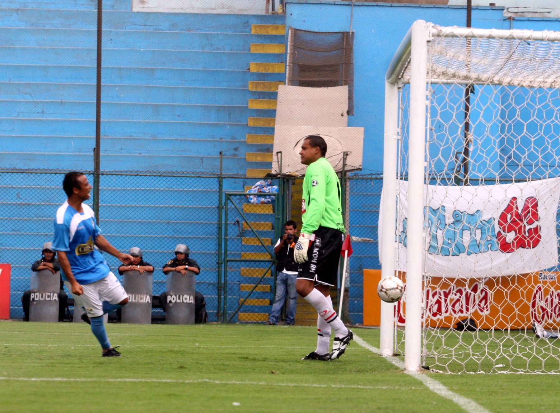 Sporting Cristal venció 2 - 1 al FBC Melgar en partido jugado en Estadio San Martín de Porres, válido por la primera fecha del Torneo de Apertura 2008. Foto: ANDINA/Maritza Rosales.